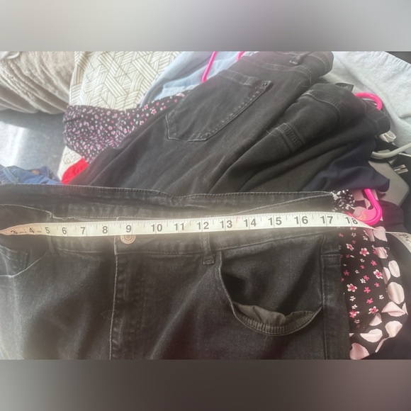 2 for $15 Shein Curve 2XL Black Distressed Denim - Picture 2 of 8